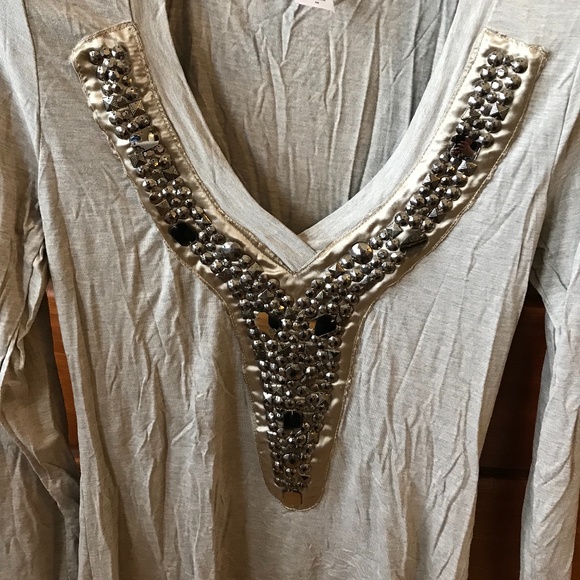 Gold Beaded Detail Top - size medium - Picture 3 of 4